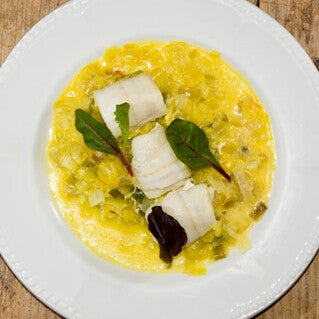 Lenguado en fondue de puerros al curry