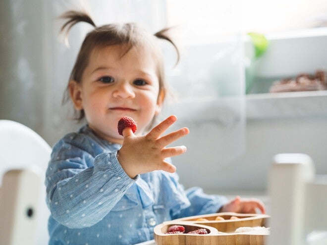 Guía práctica para introducir nuevos alimentos en bebés con APLV