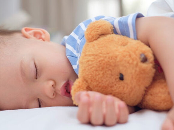 ¿Cuántas horas de sueño necesita dormir un bebé?