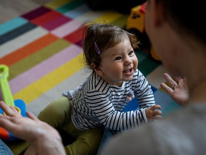 ¿Juegos tradicionales para niños o juguetes electrónicos?