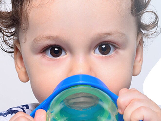 Por qué los bebés necesitan leche materna Y agua