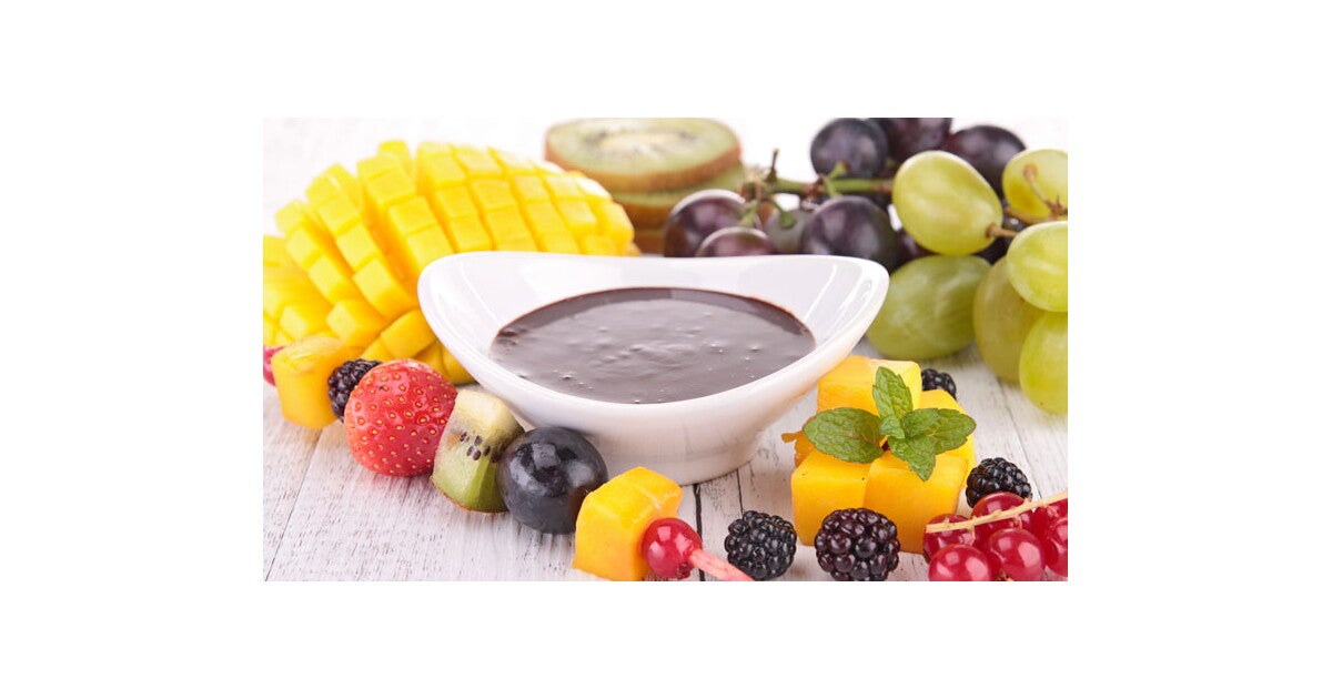 Carpaccio de Frutas con Salsa de Chocolate