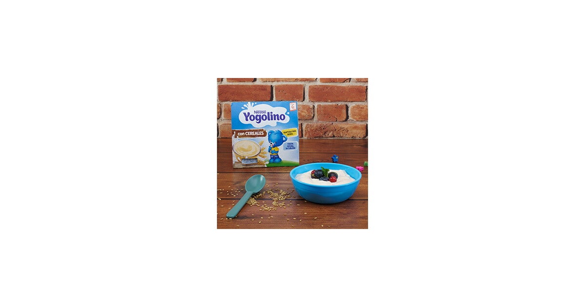 Papilla de cereales y arándanos frescos